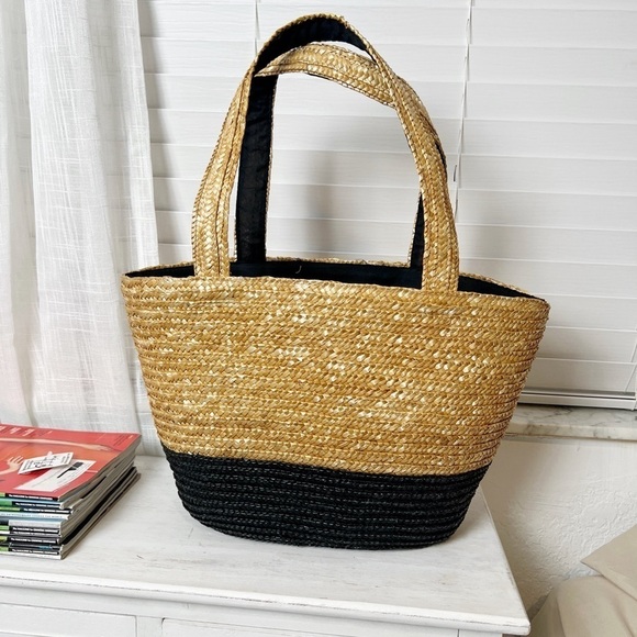 Neiman Marcus Straw Bicolor Tote - Picture 1 of 6